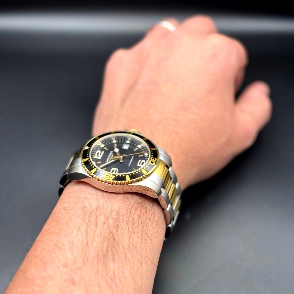 Longines HydroConquest L3.740.3.56.7 Mens 41mm Two-Tone Black Dial Diver Watch - Picture 3 of 17